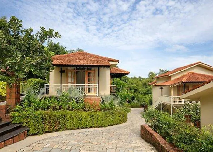 Golden Tulip Goa Mandrem
